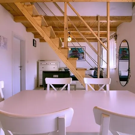 Mit Privatpool Fuer 6 Personen Ca 60 Qm In Rajki, Istrien Binnenland Von Istrien Holiday home *