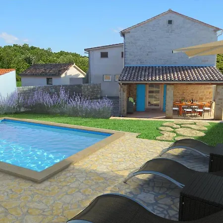 Mit Privatpool Fuer 6 Personen Ca 60 Qm In Rajki, Istrien Binnenland Von Istrien Rajki